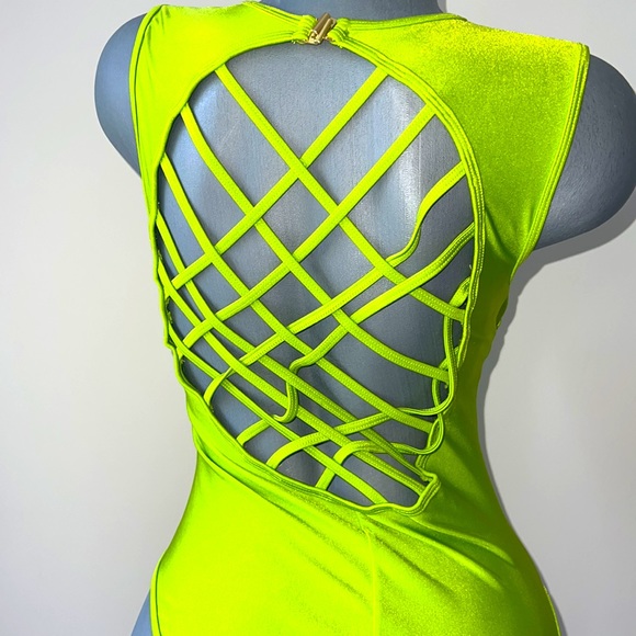 Bfyne DENKO ONEPIECE Swimsuit size Medium - Picture 4 of 8